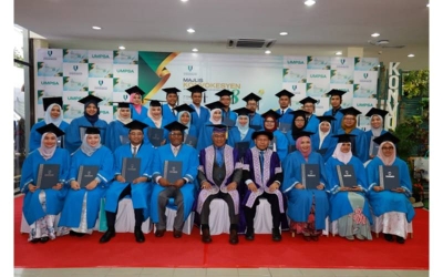 42 graduan CBTM yang berjaya menamatkan pengajian mereka.