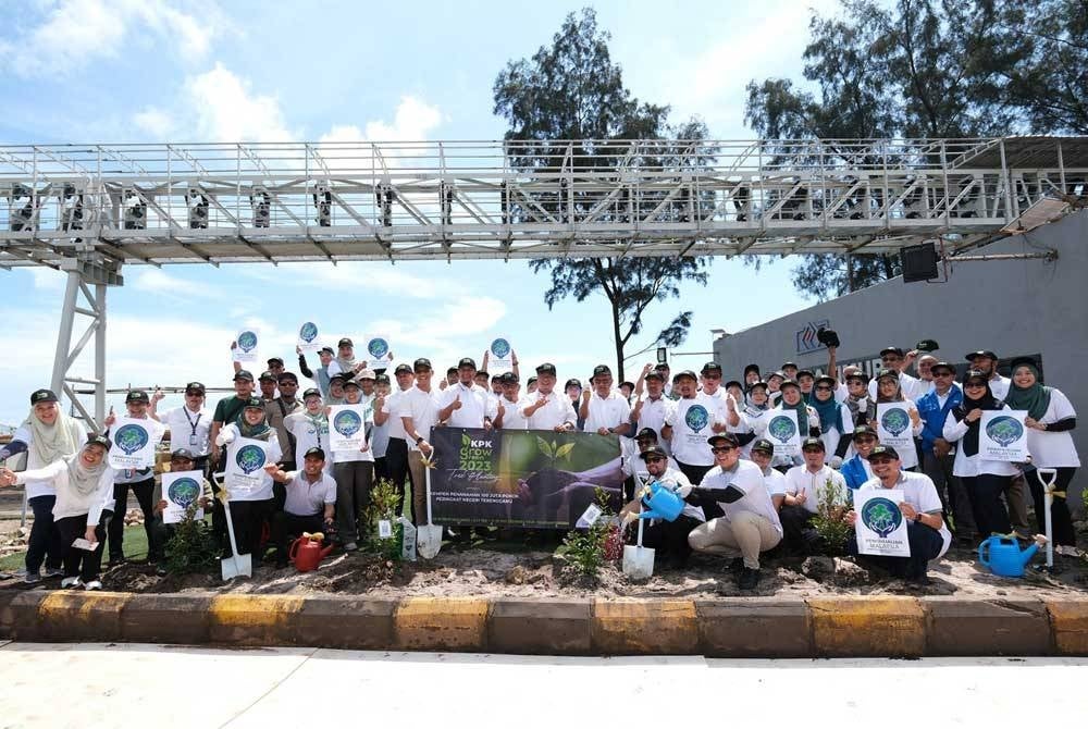 Kumpulan EPIC menerusi anak syarikatnya, Konsortium Pelabuhan Kemaman Sdn Bhd (KPKSB) menganjurkan program ‘KPK Grow Green 2023-Tree Planting at East Wharf’ pada Ahad.