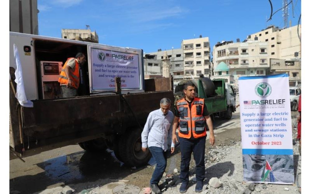 Sukarelawan PASRelief di Palestin berdepan dengan ancaman bom dan bedilan daripada rejim Zionis ketika misi bantuan bekalan diesel untuk kegunaan generator di Gaza.