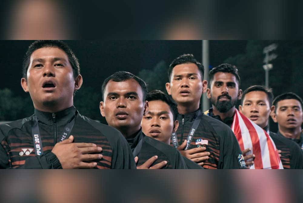 Filem ini sebenarnya diceritakan sendiri oleh atlet kriket kebangsaan, Shafiq Sharif yang mewakili Malaysia untuk Piala Dunia Kriket pada tahun 2019 serta berjaya merangkul pingat emas di Sukan SEA 2017.