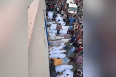 Imej diambil aripada rakaman video AFPTV menunjukkan mayat rakyat Palestin yang terbunuh dalam serangan Israel ke atas kem pelarian di Jabalya, Gaza pada Selasa. - Foto AFP