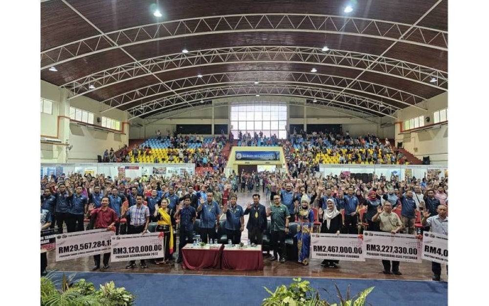 Antara peserta yang hadir semasa majlis perasmian Kempen GPPG dan Konvensyen GAP Peringkat Negeri Sabah 2023 pada Rabu.