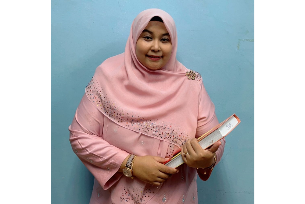 USTAZAH SHALWATI