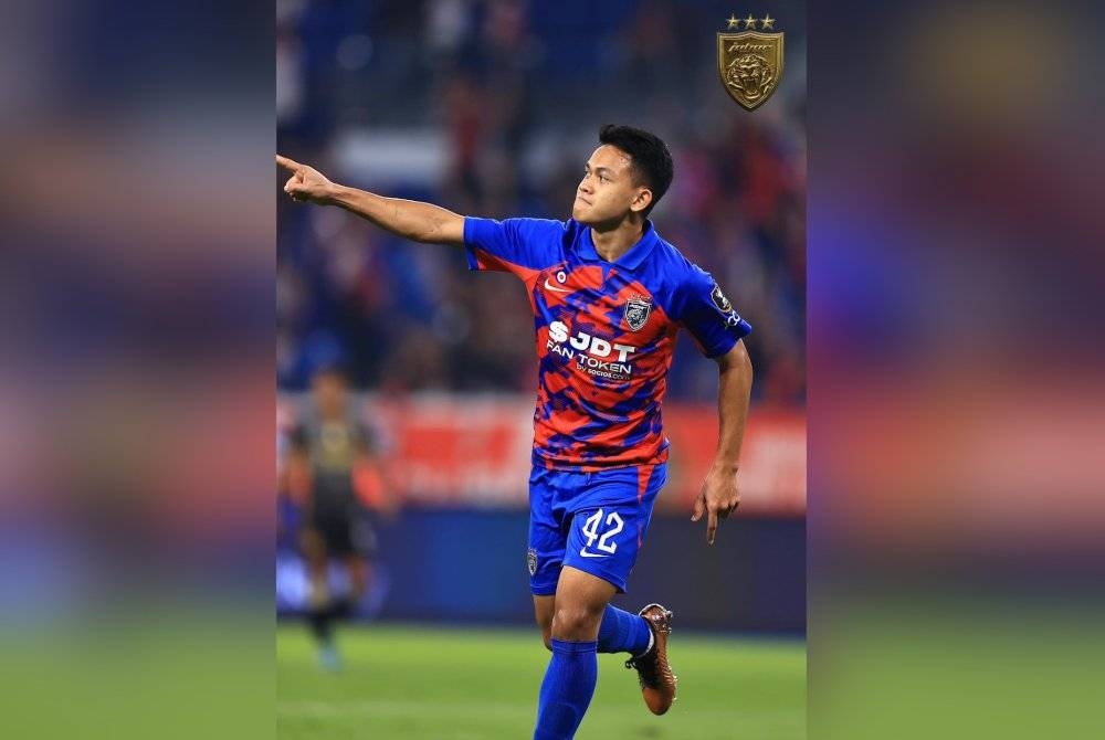 Arif Aiman Mohd Hanapi berjaya melepasi kawalan pertahanan Perak FC. - Foto FB Johor Southern Tigers