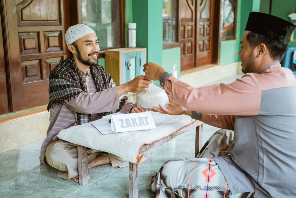 ISLAM sebagai agama yang selari dengan fitrah manusia memandang peranan harta sebagai sesuatu keperluan asas mereka, di samping amalan ketaatan dan ibadah yang berkait rapat dengannya.