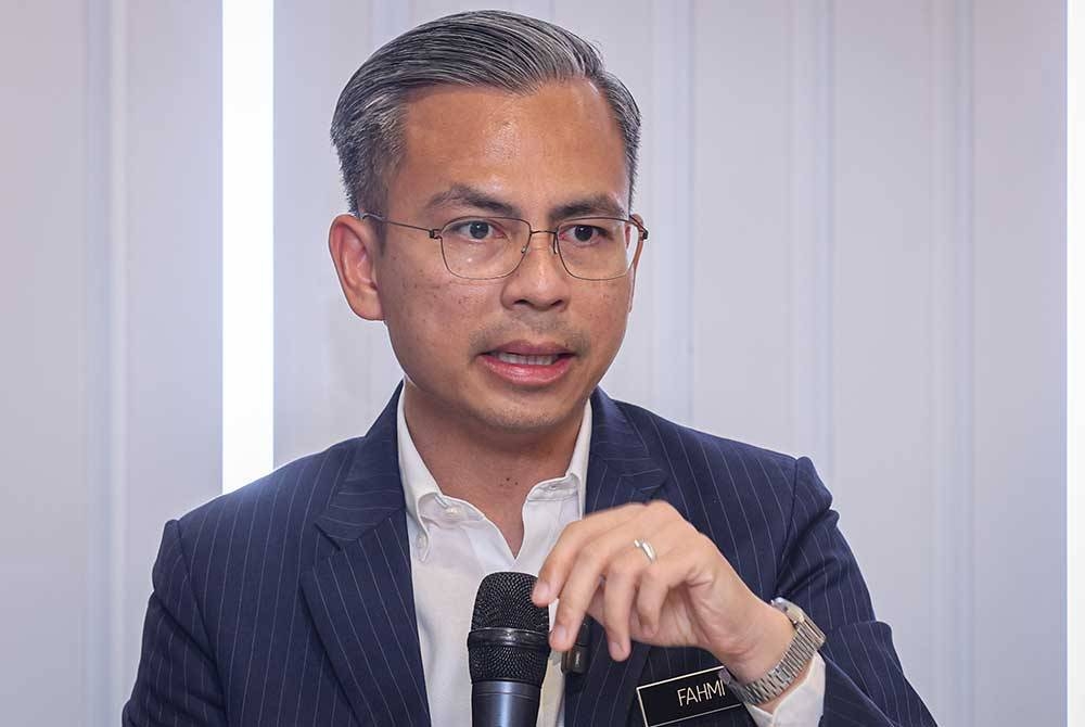 Fahmi Fadzil - Foto Bernama