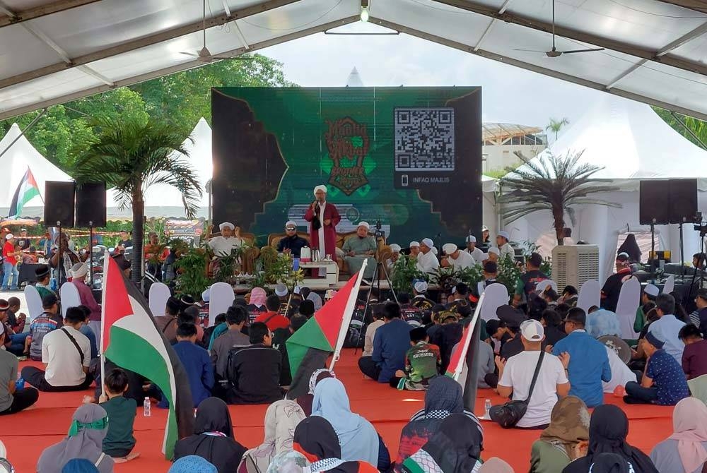 Kehadiran peserta bagi kempen #QuranHour for Gaza dan Maulid Akbar pada Ahad.