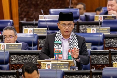 Mohd Na'im ketika menghadiri persidangan Dewan Rakyat di Parlimen hari ini. - Foto Bernama
