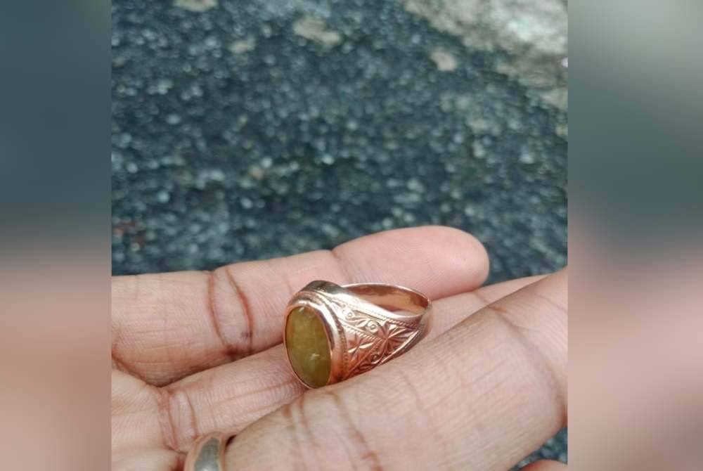 Suasa turut dijual kepada peraih emas. - Gambar hiasan.