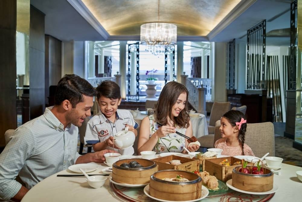 
Pengunjung boleh menikmati pelbagai hidangan di Hotel Sheraton Imperial Kuala Lumpur.