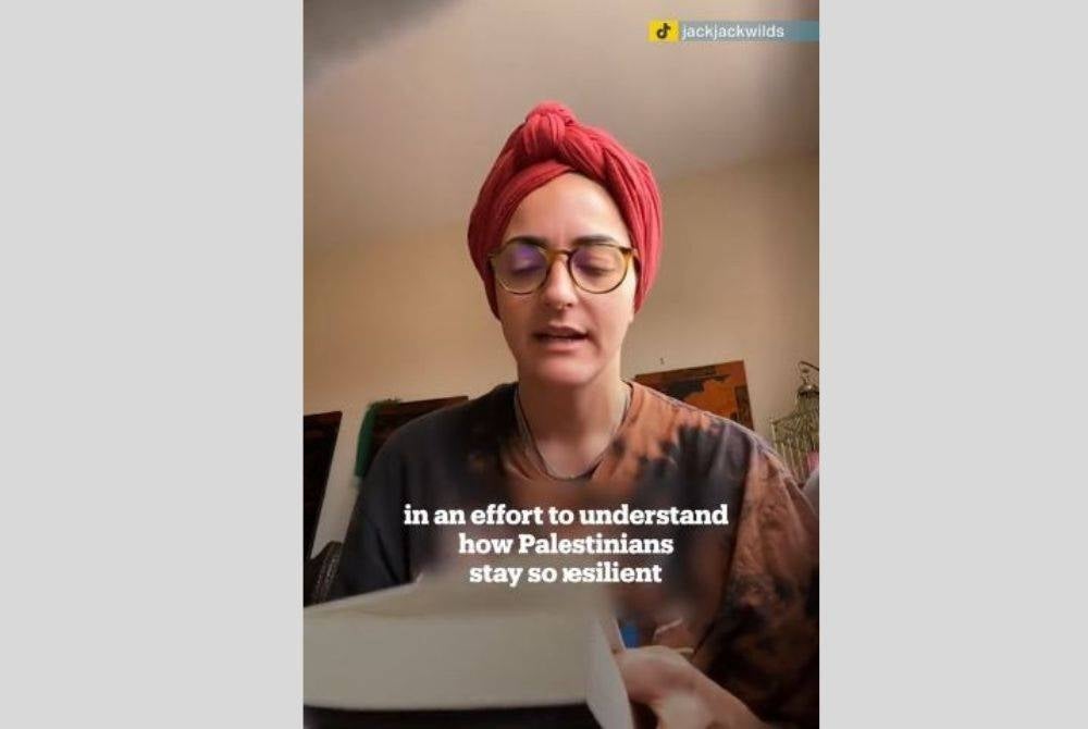 PEMPENGARUH TikToker, Jackjackwilds dikhabarkan kini sudah memeluk Islam setelah mendalami inti pati yang terkandung dalam al-Quran.