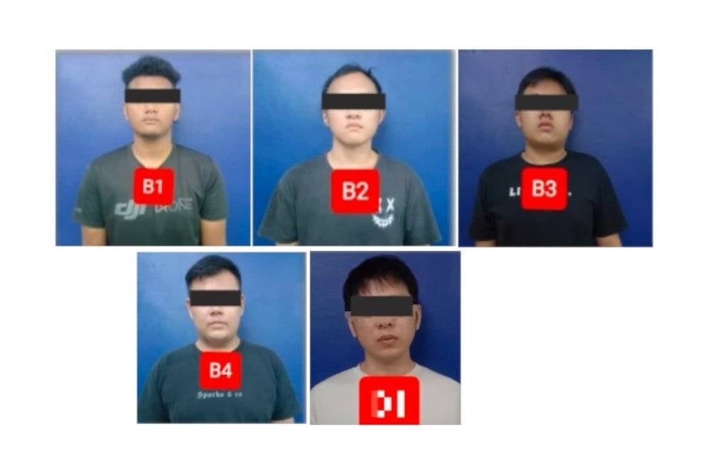 Polis menahan lima lelaki yang dipercayai terlibat dalam insiden merusuh di sebuah premis makan di Jalan Bunga Raya, Layang-Layang, di sini, 6 November lalu.