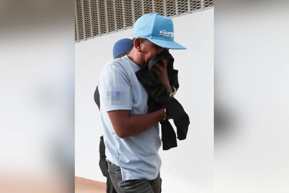 Tertuduh menggunakan kad MyPR palsu yang dibeli daripada sindiket bagi membolehkannya memperoleh kad perakuan CIDB untuk bekerja sebagai pekerja kontrak.