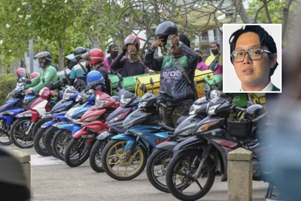 Gambar kecil: Wan Mohd Farid