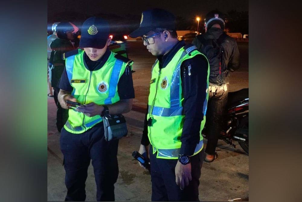 JPJ Selangor mengeluarkan 182 saman atas pelbagai kesalahan semasa operasi di Plaza Tol Kemuning, Shah Alam pada Jumaat.