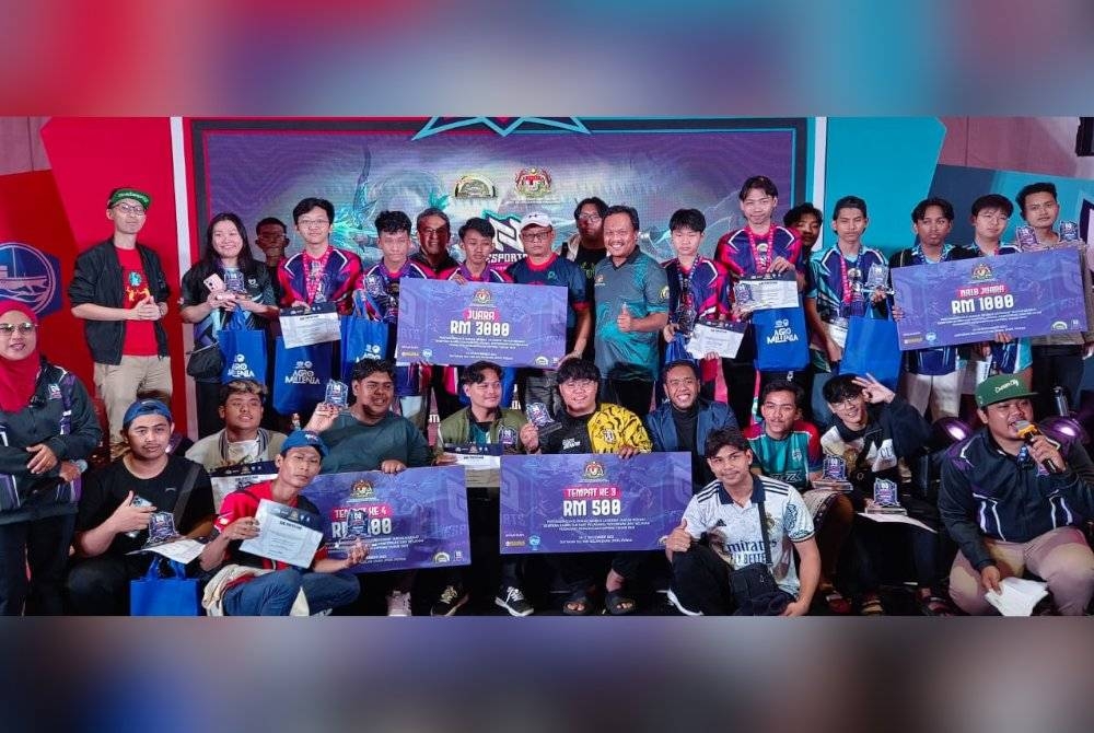 Miracle Gaming, Watermelon, FTSLR X Cecube dan Extraordinary 7 merangkul hadiah pertama hingga keempat.