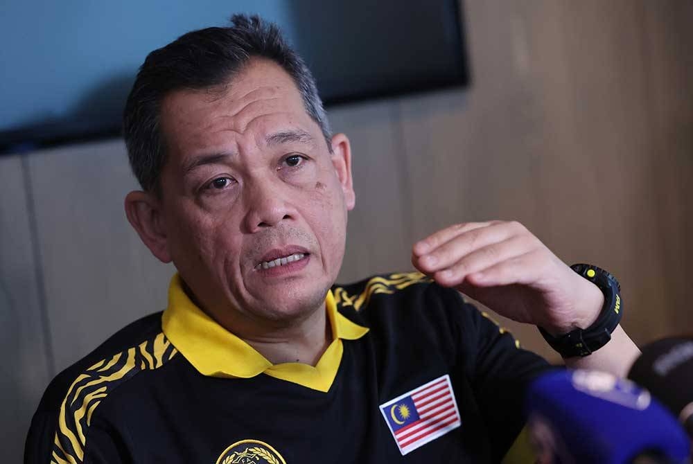 Hamidin pada sidang media kelayakan Piala Dunia 2026/Piala Asia 2027 di sebuah hotel hari ini. - Foto Bernama