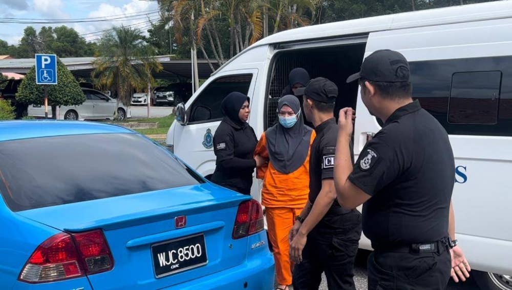 Tertuduh dibawa ke Mahkamah Majistret Marang pada Rabu.