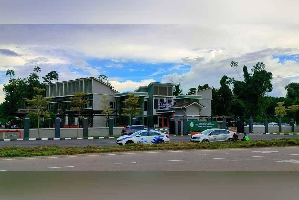 Pejabat Hutan Daerah Rompin.