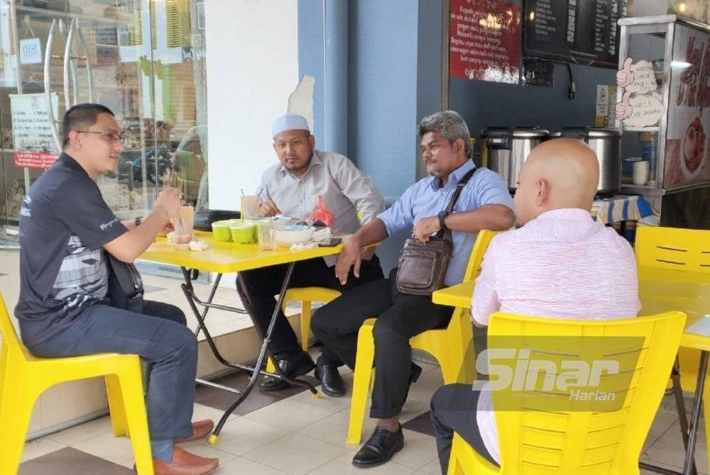 Pelanggan memuji usaha dilakukan pemilik kedai dan perlu dicontohi peniaga lain.