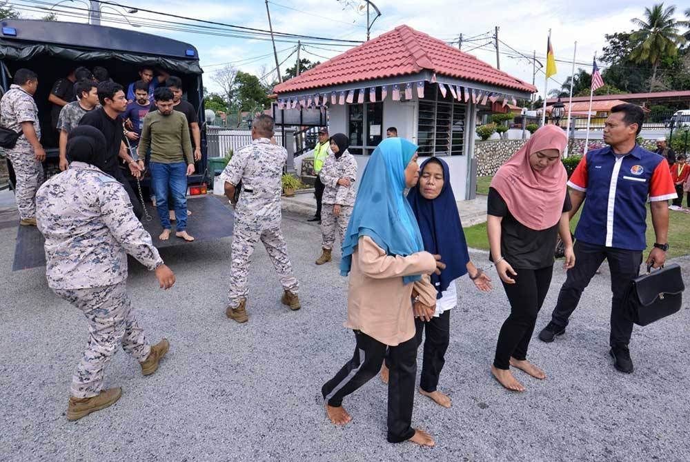 Tiga wanita antara 26 PATI yang dijatuhi tiga bulan penjara.