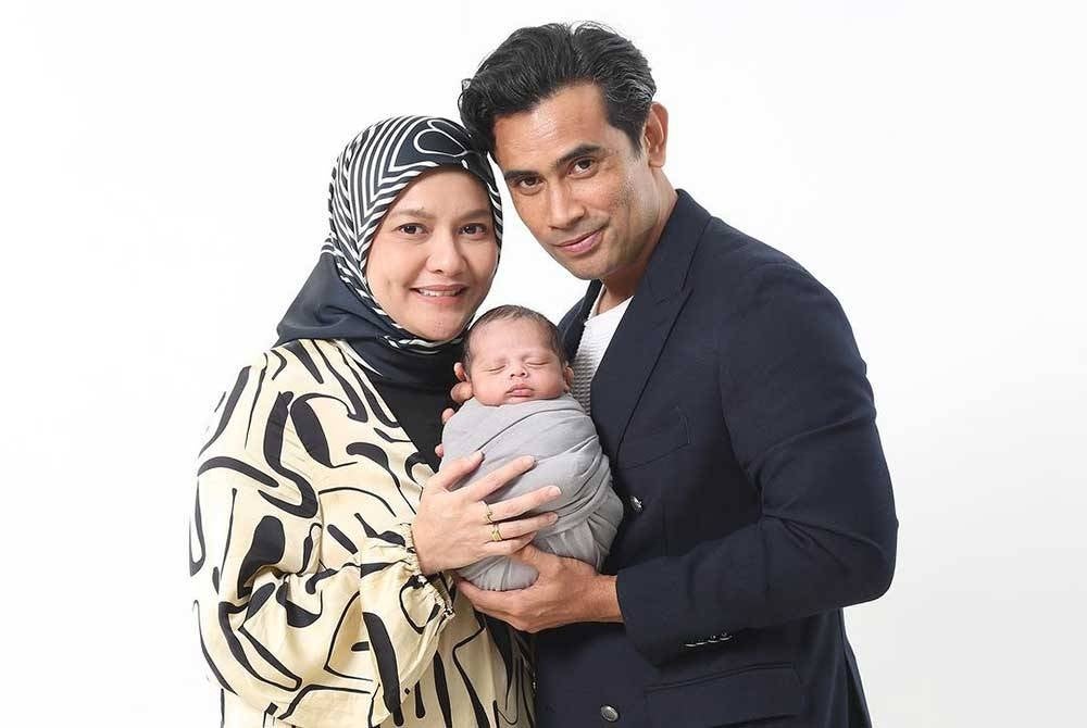 Remy dan Ezza berkongsi wajah selepas tiga bulan bayi itu dilahirkan.