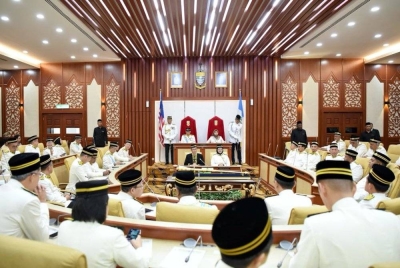 Ahmad Fuzi menyampaikan ucapan perasmian Mesyuarat Kedua Penggal Pertama Sidang Dewan Undangan Negeri Pulau Pinang (DUN) ke-15 di Bangunan DUN Pulau Pinang pada Jumaat.