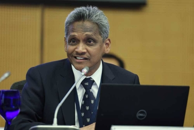 Abdul Rasheed pada pengumuman Keluaran Dalam Negara Kasar (KDNK) bagi suku ketiga di Sasana Kijang, hari ini. - Foto Bernama