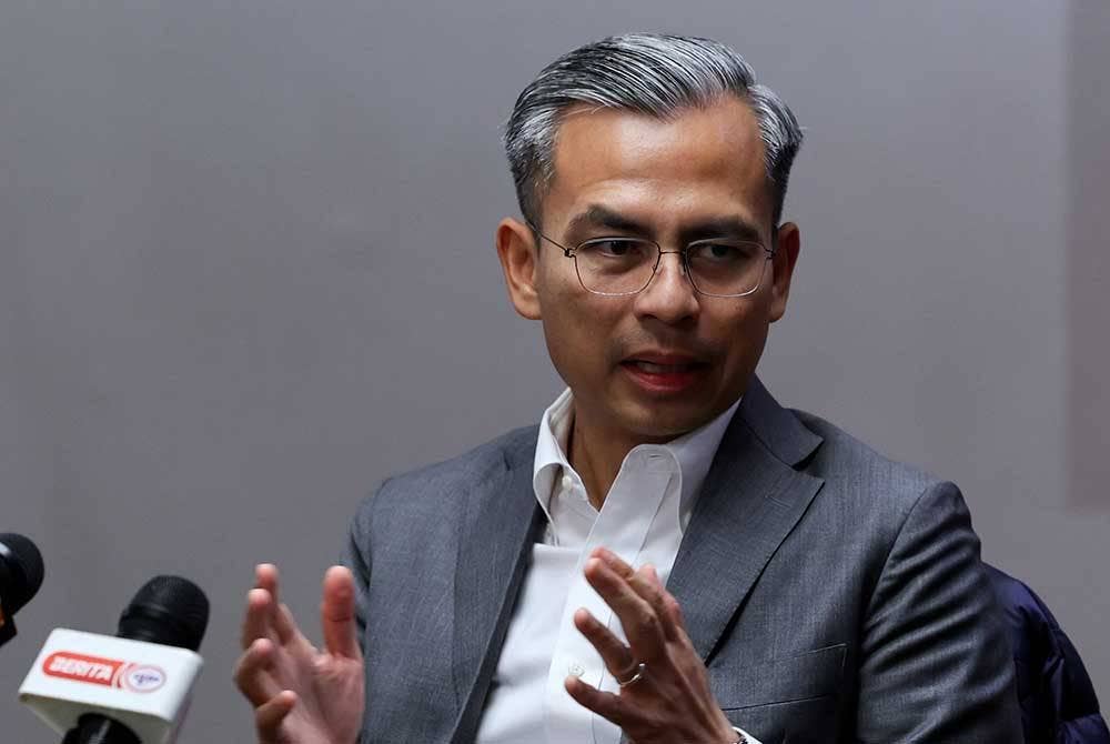 Fahmi bercakap semasa sidang media bersama media di sini pada jumaat. - Foto Bernama