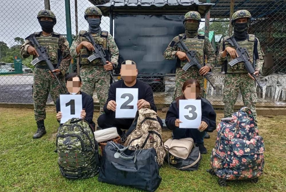 
Tindakan PATI berusia 33 hingga 36 tahun itu dikesan oleh sepasukan anggota ATM ketika melakukan rondaan pada jam 12.20 tengah hari.