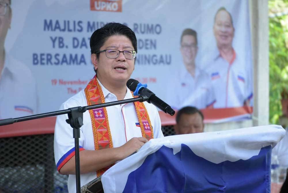 Ewon ketika berucap pada program 'mirumo-rumo' anjuran UPKO Bahagian Keningau di Keningau.