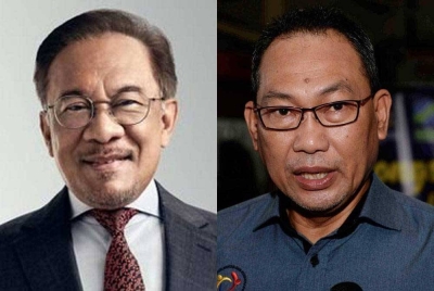 Anwar (kiri), Awang Solahuddin