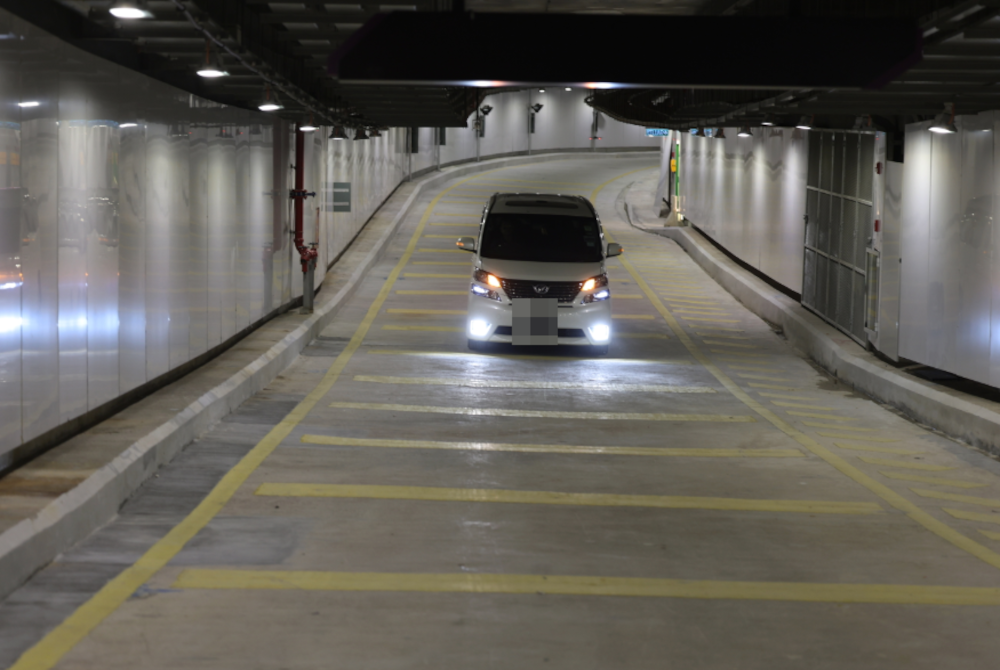 Terowong kenderaan bawah tanah sepanjang lima kilometer di Bandar Tun Razak Exchange (TRX) akan dibuka secara rasminya pada 29 November ini. - Foto Bernama