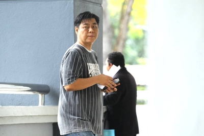 Chee Kong didenda RM40,000 oleh Mahkamah Sesyen di sini pada Rabu kerana menyimpan 11 ekor burung Kelicap Kunyit dan dua ekor burung Bayan Serindit tanpa lesen sah di sebuah premis perniagaan, tujuh tahun lalu.