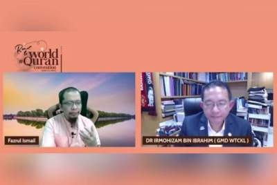 Irmohizam (kanan) bersama Fazrul dalam temubual khas dalam program Road To World #QuranConvention bertajuk ‘Serve To Be Served: A Divine Guidance From Surah Al-Insan’ bersiaran secara langsung di Facebook Quran Hour pada Selasa.