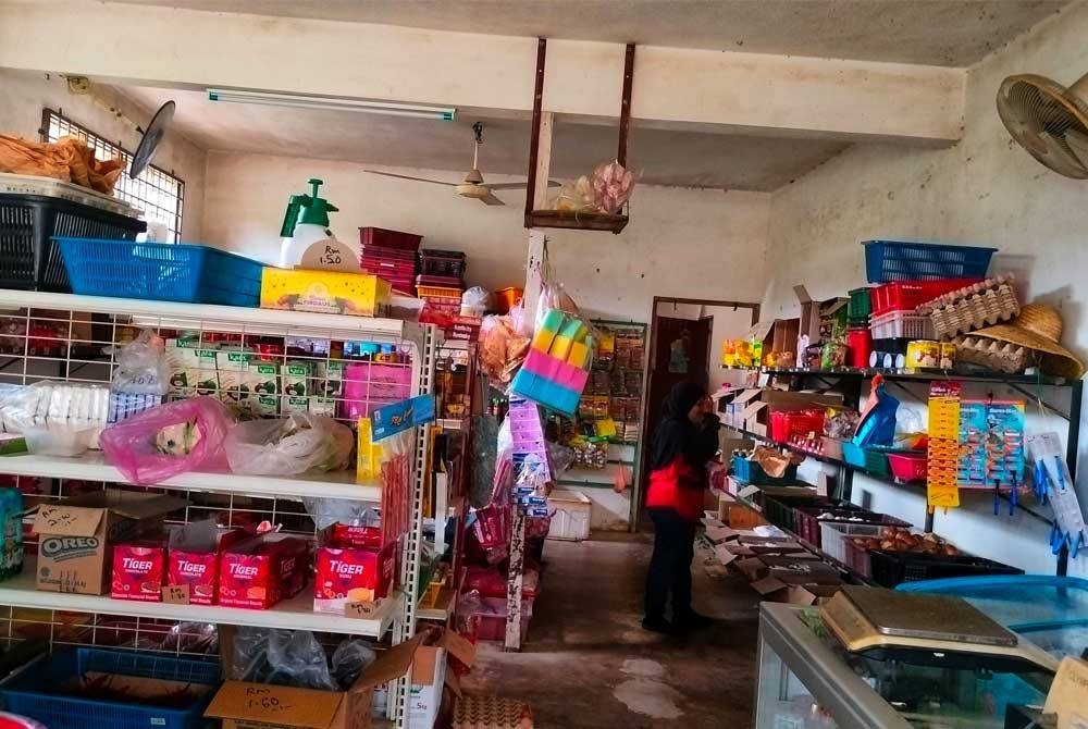 Barangan khususnya stok kering sudah mula dikurangkan sejak minggu ini.