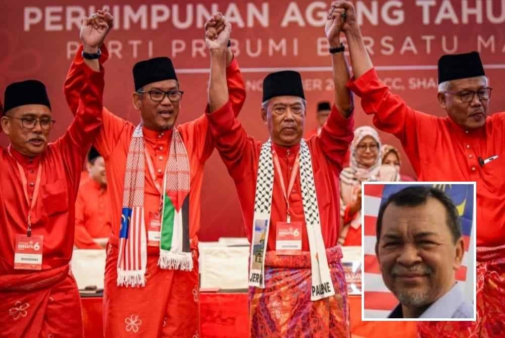 Muhyiddin (dua kanan) bersama kepimpinan parti pada Perhimpunan Agung Tahunan Bersatu 2023 Gambar kecil: Mohd Solihan