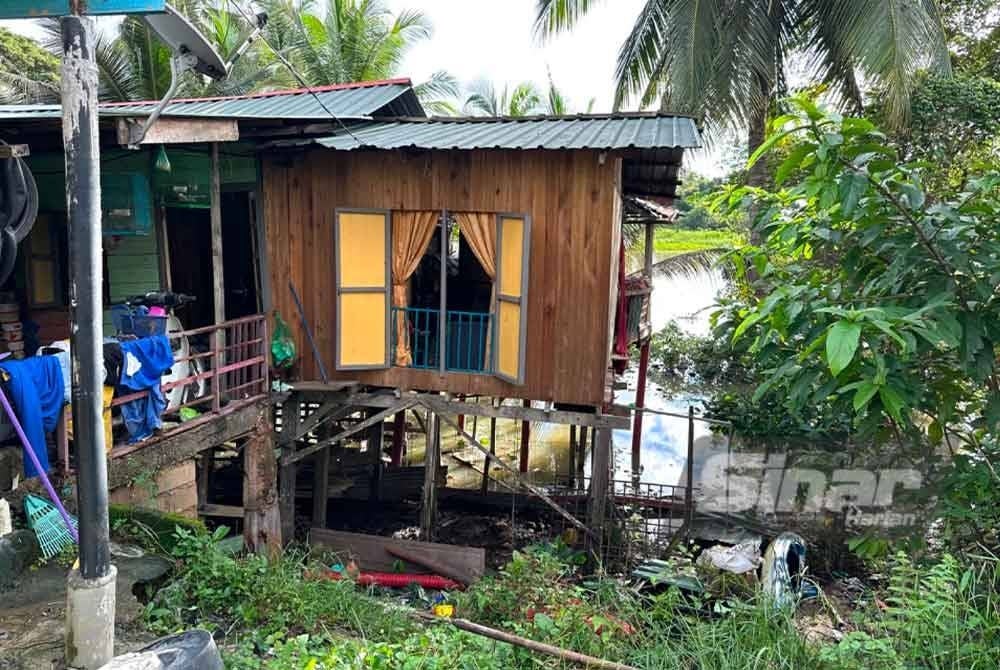 Rumah mangsa yang terletak berhampiran Sungai Pasir Hor.