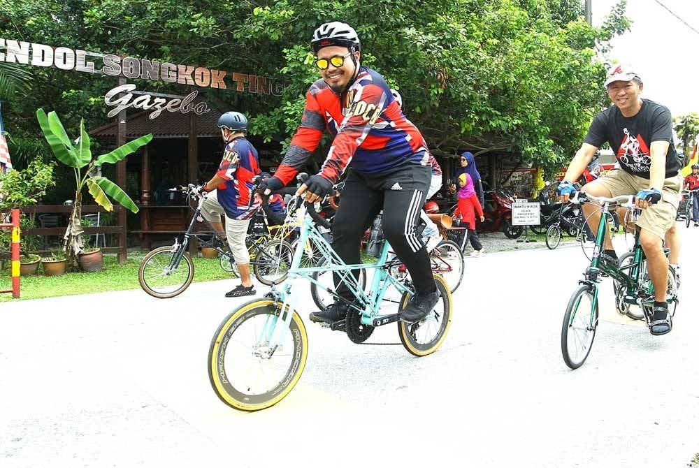 Peserta kayuhan basikal Moulton datang dari pelbagai negeri.