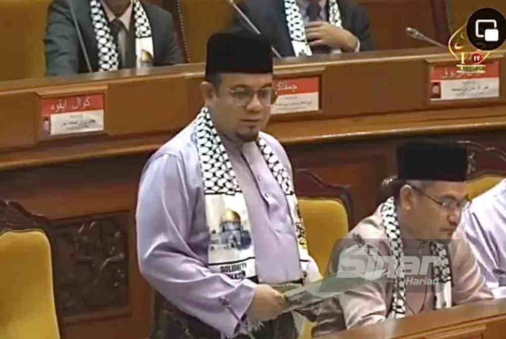 Hilmi ketika menghadiri Persidangan Kali Kedua (Belanjawan) Bagi Tempoh Penggal Pertama DUN Kelantan ke-15 di Kompleks Kota Darulnaim pada Selasa.