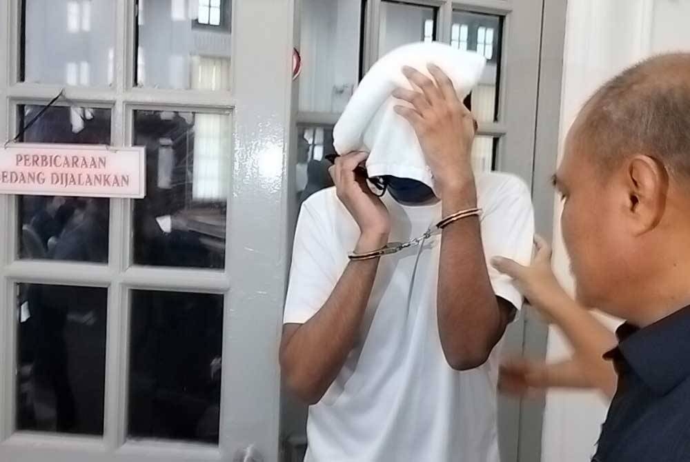 Tekong darat Geng Otong djatuhi hukuman penjara lima tahun di Mahkamah Tinggi Johor Bahru pada Rabu.