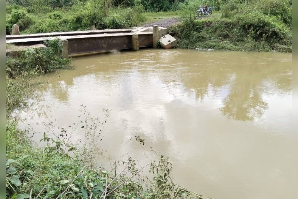 Anak sungai tempat mangsa memancing sebelum ditemukan lemas.