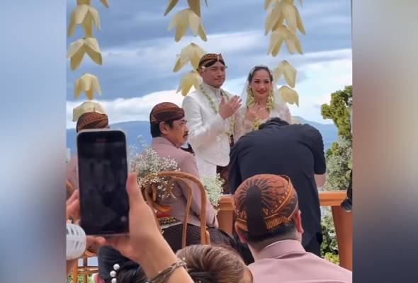 Majlis pernikahan BCL hanya dihadiri 100 tetamu terdiri daripada ahli keluarga dan sahabat terdekat. -Instagram @bcltiko