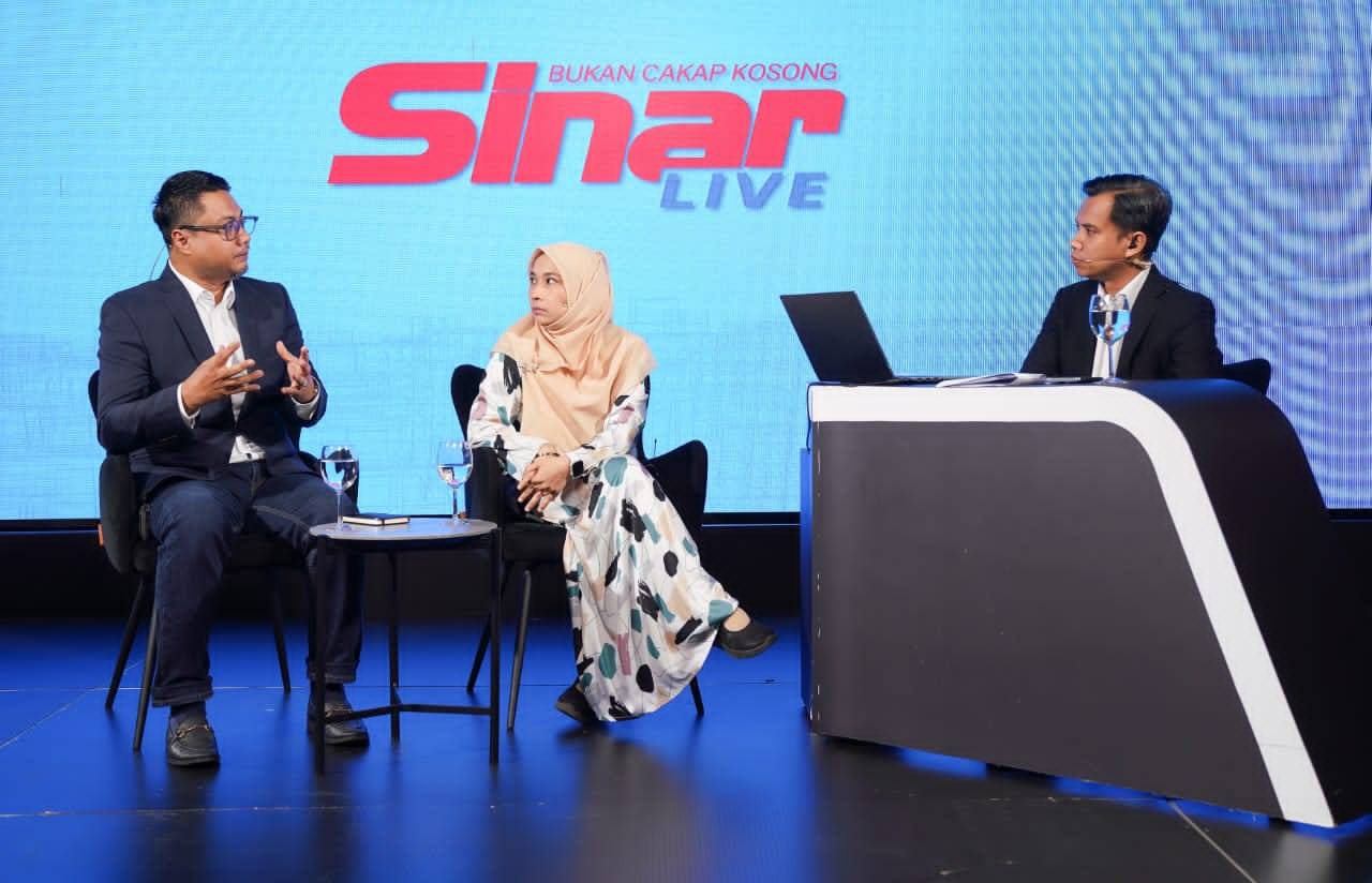 Program Sinar Live bertajuk 'Kemaman Milik Siapa' disiarkan di platform digital Sinar Harian pada Sabtu. 