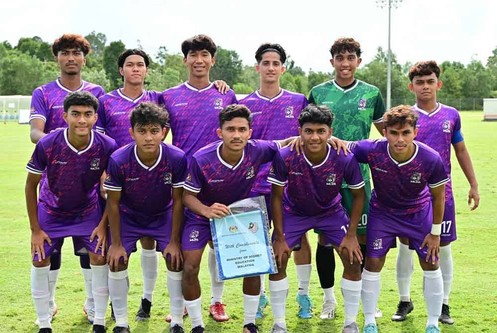 Kesebelasan utama MUFT.