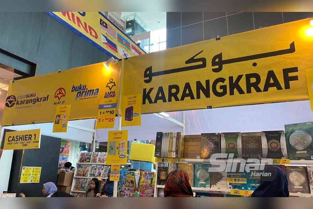 Reruai Grup Buku Karangkraf di SIBF 2023 yang berlangsung di Pusat Konvensyen MBSA.