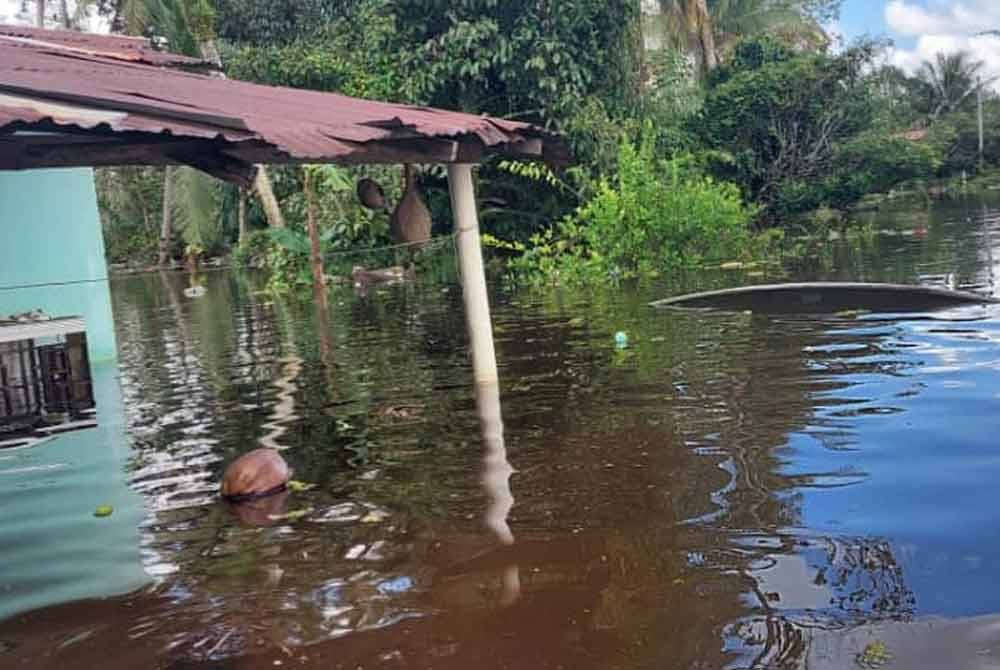 Lokasi di mana perahu dinaiki Mohd Kamarudin terbalik.