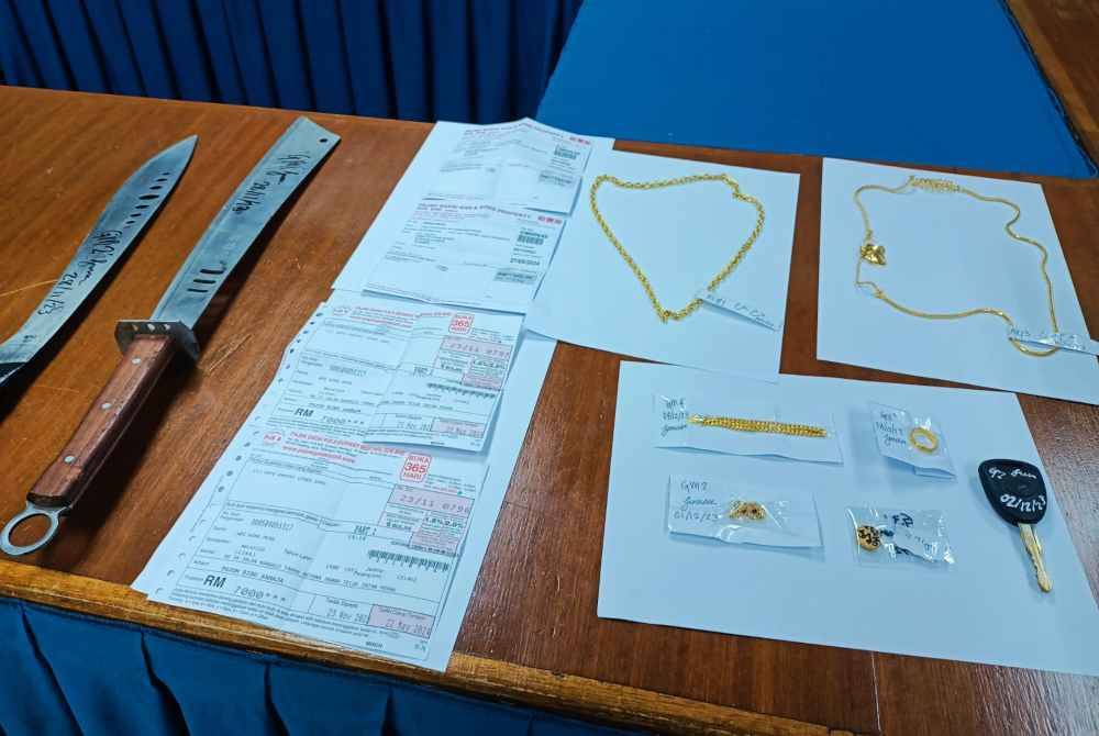 Barang kes yang dilarikan berjaya ditemui semula dengan tertangkapnya sembilan suspek utama kes samun bersenjata melibatkan seorang warga emas, 22 November lalu.