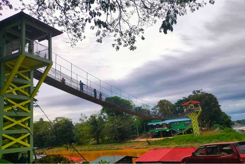 Laluan sepanjang 120 meter di antara pertemuan Sungai Pahang dan Sungai menjadi tarikan pelancongan terbaharu di Temerloh.