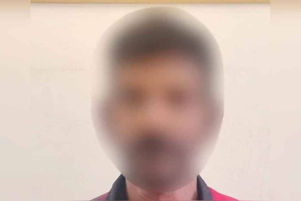 Lelaki berusia 57 tahun ditahan kerana disyaki menjadi keldai akaun kepada sindiket memperdaya mangsa dalam urusan pembelian kereta terpakai.